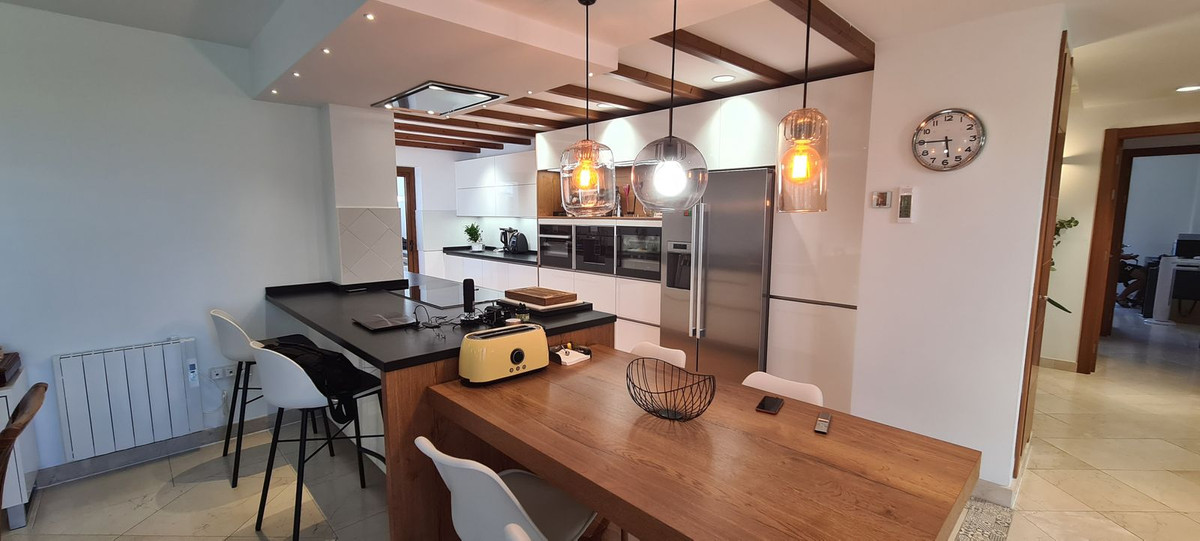 3 Bed Townhouse for sale in Cerros Del Aguila Costa Del Sol, Málaga, Spain