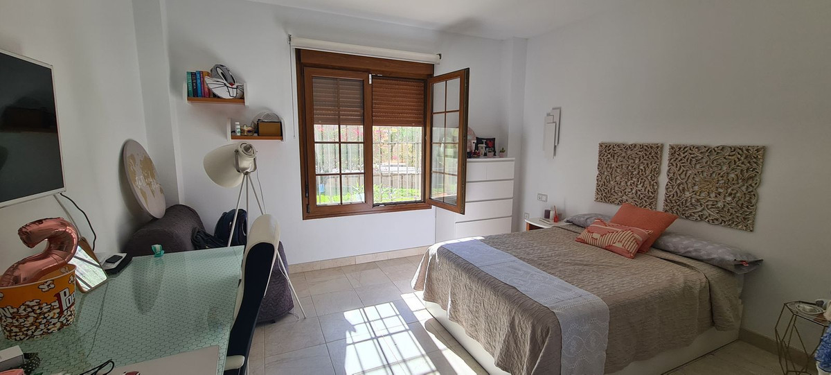 3 Bed Townhouse for sale in Cerros Del Aguila Costa Del Sol, Málaga, Spain