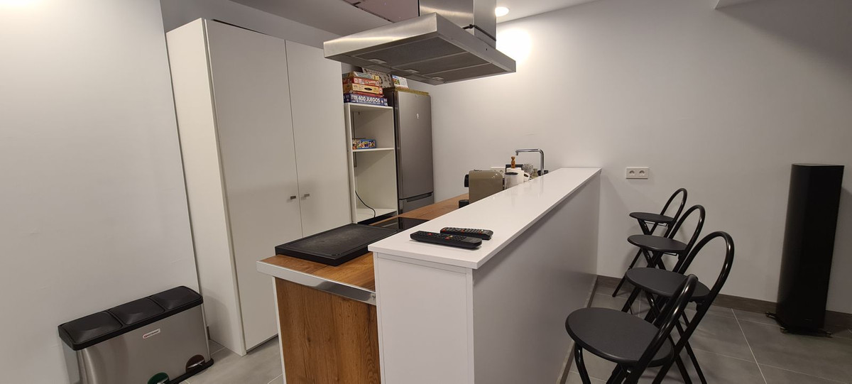 3 Bed Townhouse for sale in Cerros Del Aguila Costa Del Sol, Málaga, Spain