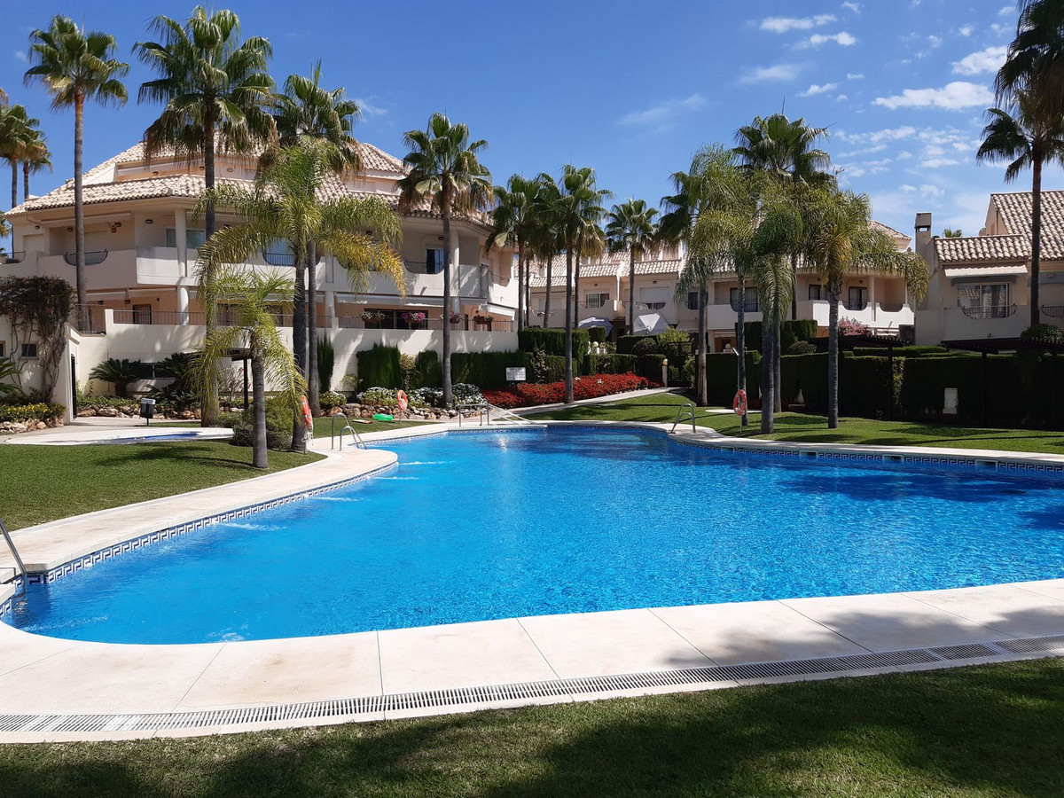 3 Bed Townhouse for sale in Las Chapas Costa Del Sol, Málaga, Spain