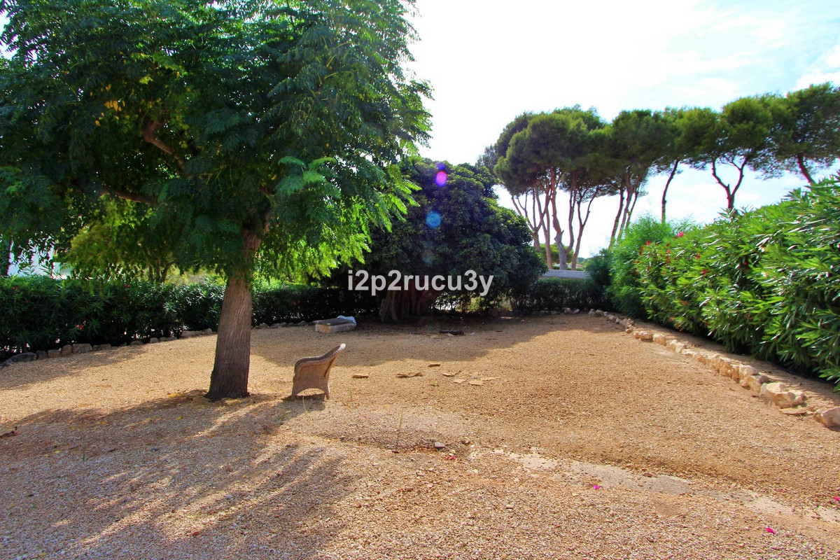 Se vende Villa - Chalet de 9 dormitorios en Costa Blanca, Alicante, España