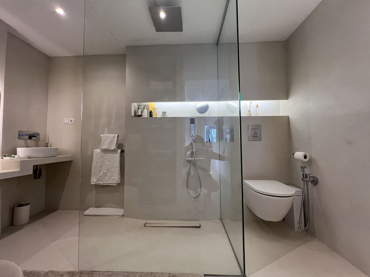 3 Bed Apartment for sale in Nueva Andalucía Costa Del Sol, Málaga, Spain