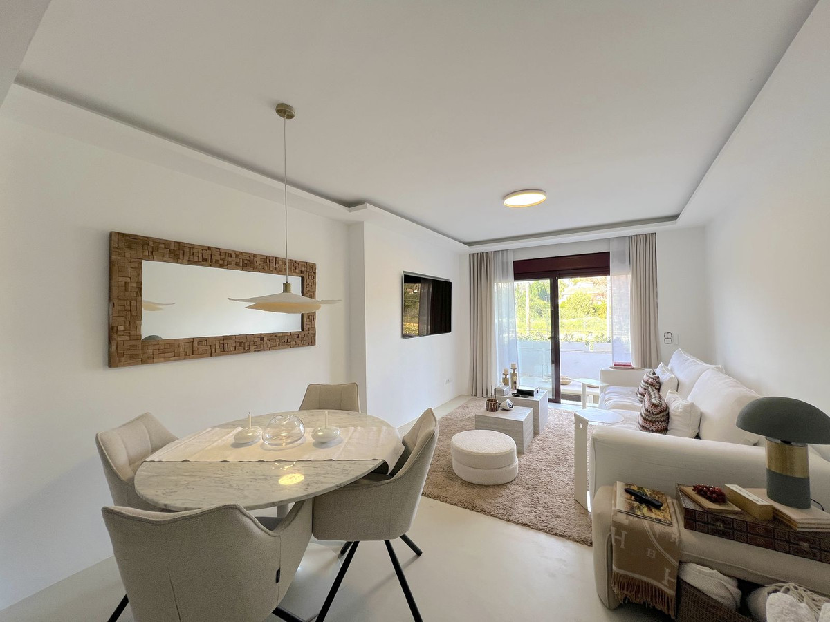 3 Bed Apartment for sale in Nueva Andalucía Costa Del Sol, Málaga, Spain