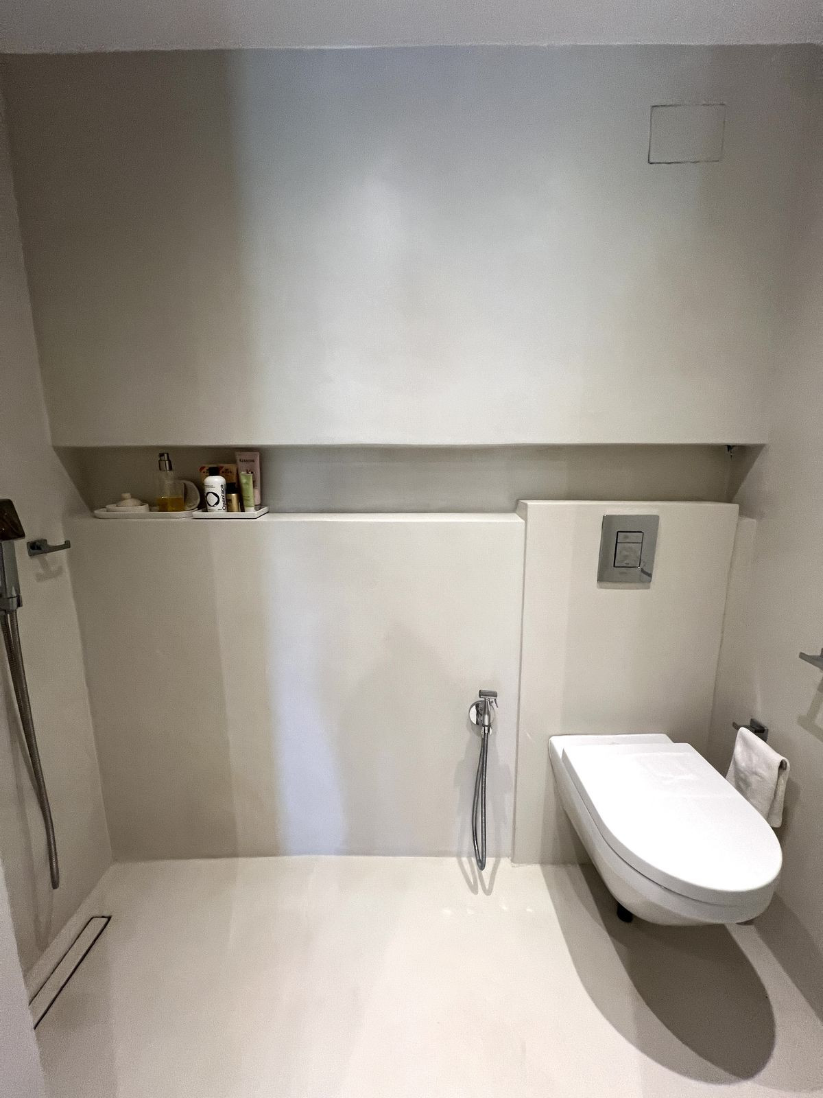 3 Bed Apartment for sale in Nueva Andalucía Costa Del Sol, Málaga, Spain