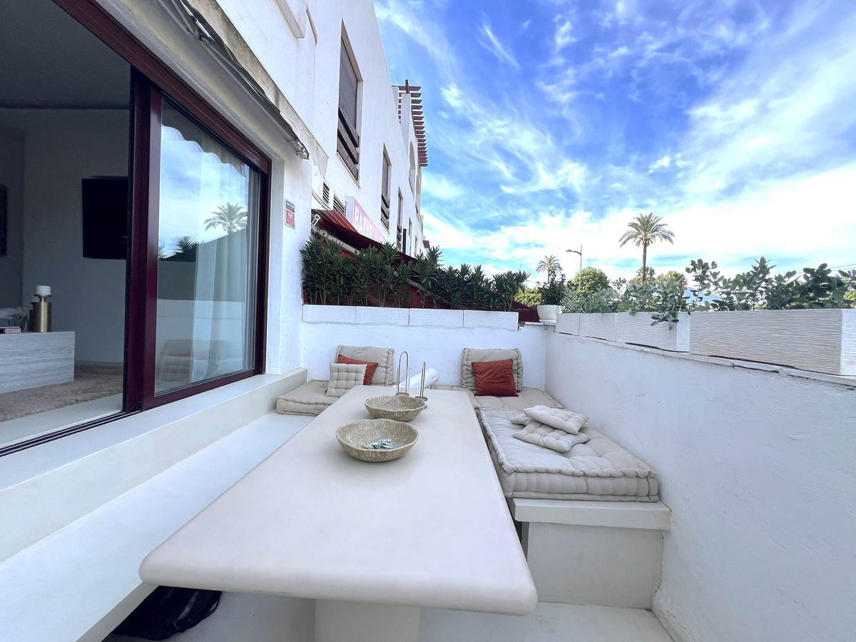 Se vende Apartamento Planta Baja de 3 dormitorios en Costa Del Sol, Málaga, España