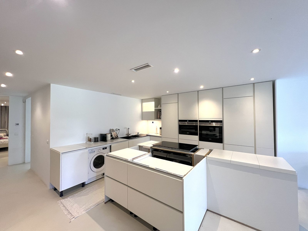 3 Bed Apartment for sale in Nueva Andalucía Costa Del Sol, Málaga, Spain
