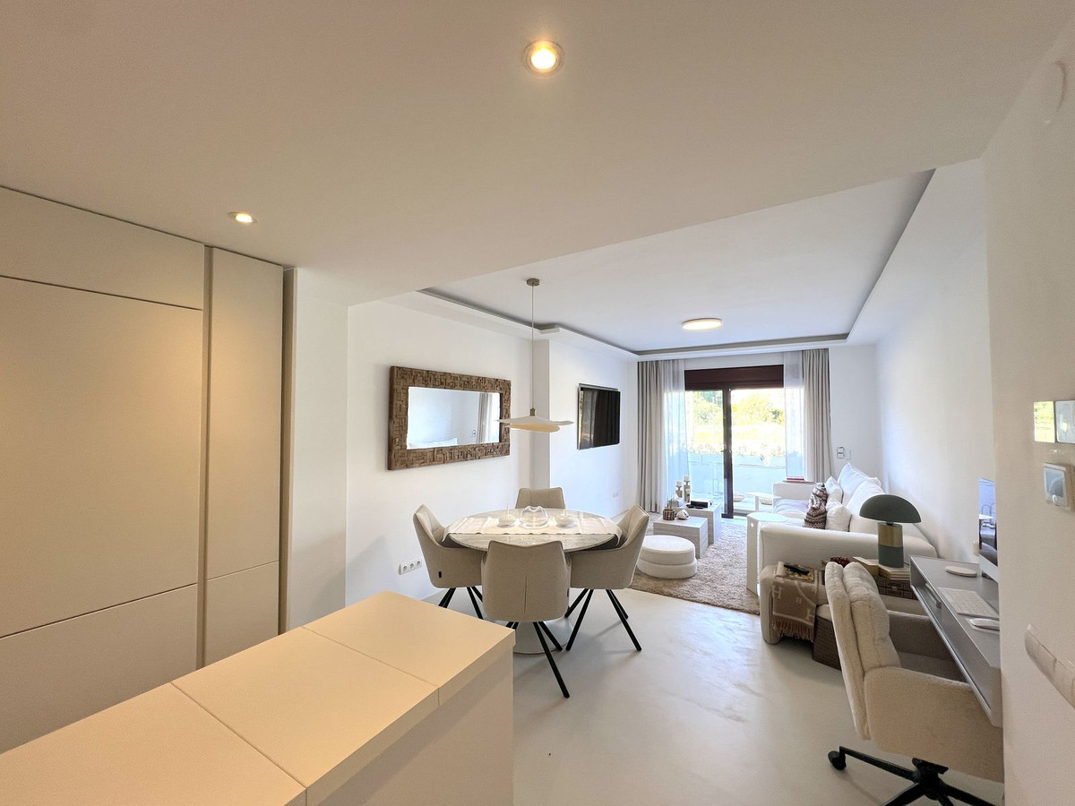3 Bed Apartment for sale in Nueva Andalucía Costa Del Sol, Málaga, Spain