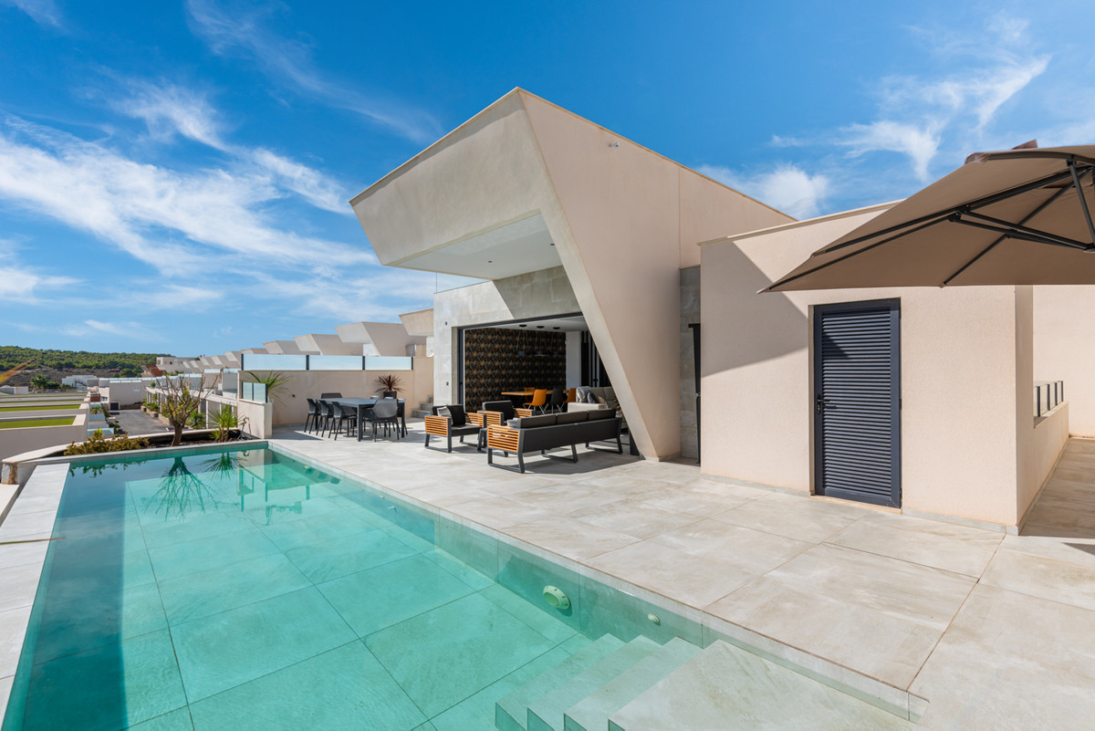5 Bed Townhouse for sale in Ciudad Quesada Costa Blanca, Alicante, Spain