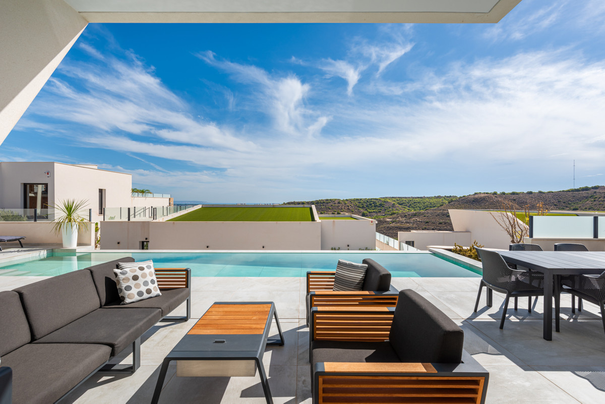 5 Bed Townhouse for sale in Ciudad Quesada Costa Blanca, Alicante, Spain