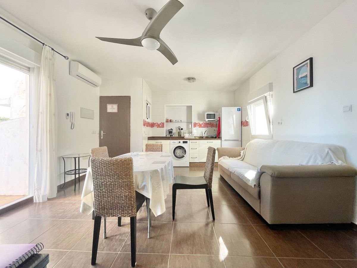 5 Bed Townhouse for sale in Fuengirola Costa Del Sol, Málaga, Spain
