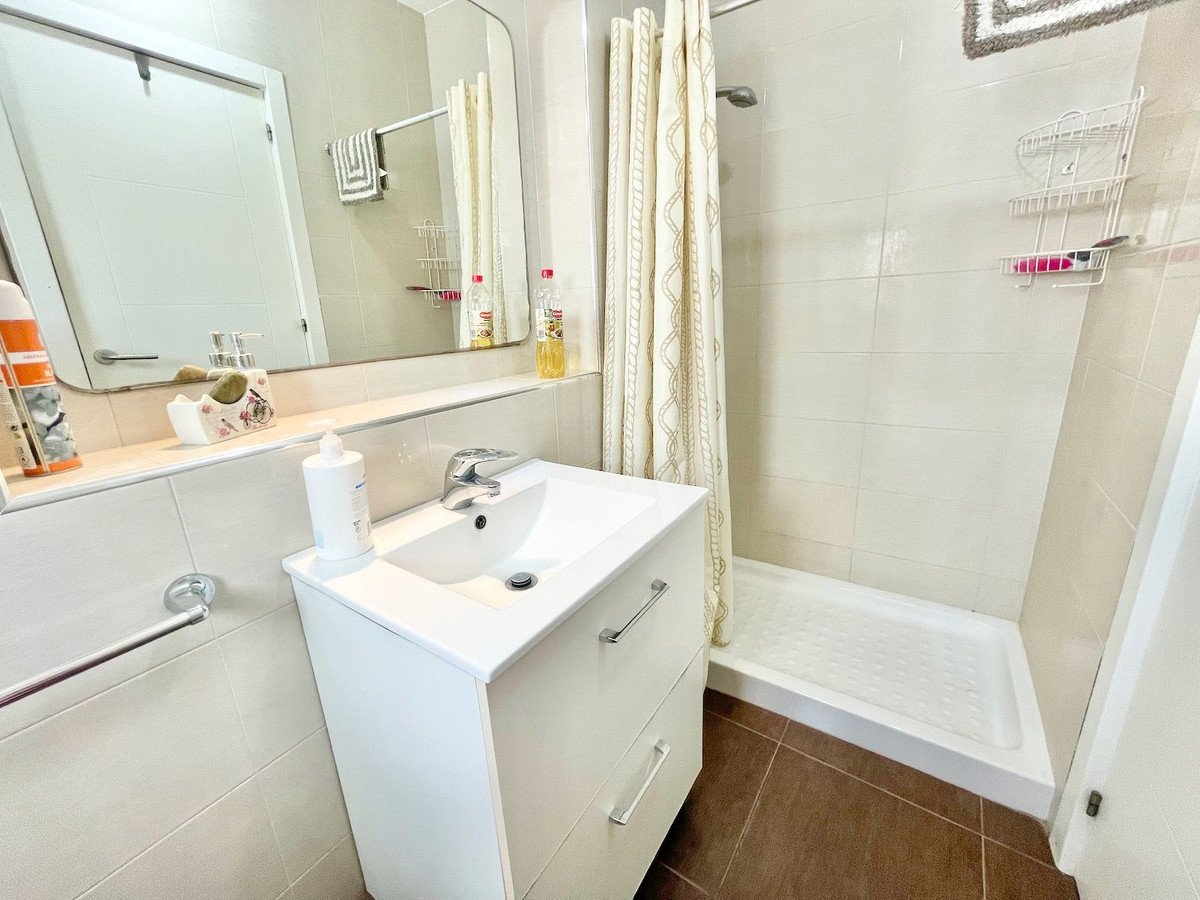 5 Bed Townhouse for sale in Fuengirola Costa Del Sol, Málaga, Spain