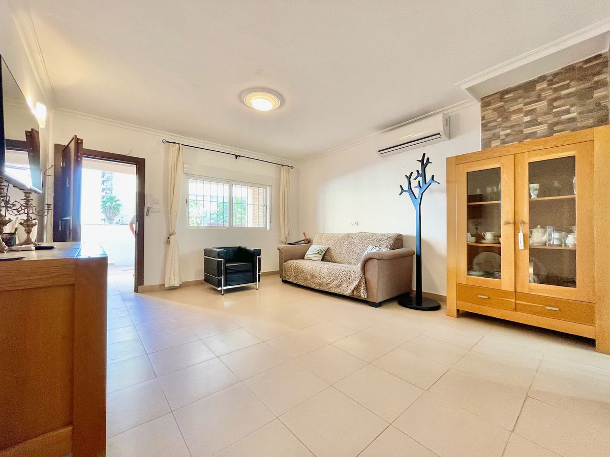 5 Bed Townhouse for sale in Fuengirola Costa Del Sol, Málaga, Spain