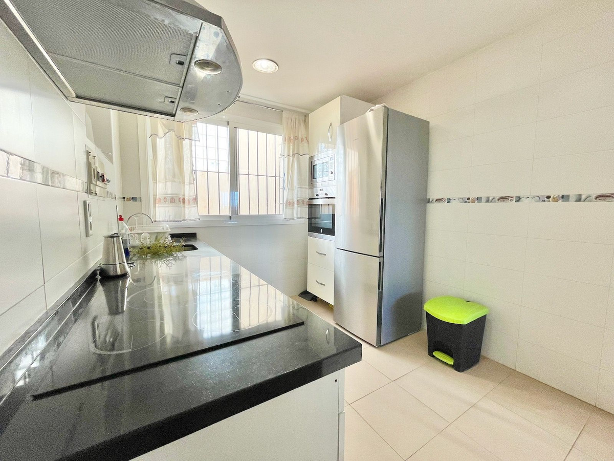 5 Bed Townhouse for sale in Fuengirola Costa Del Sol, Málaga, Spain