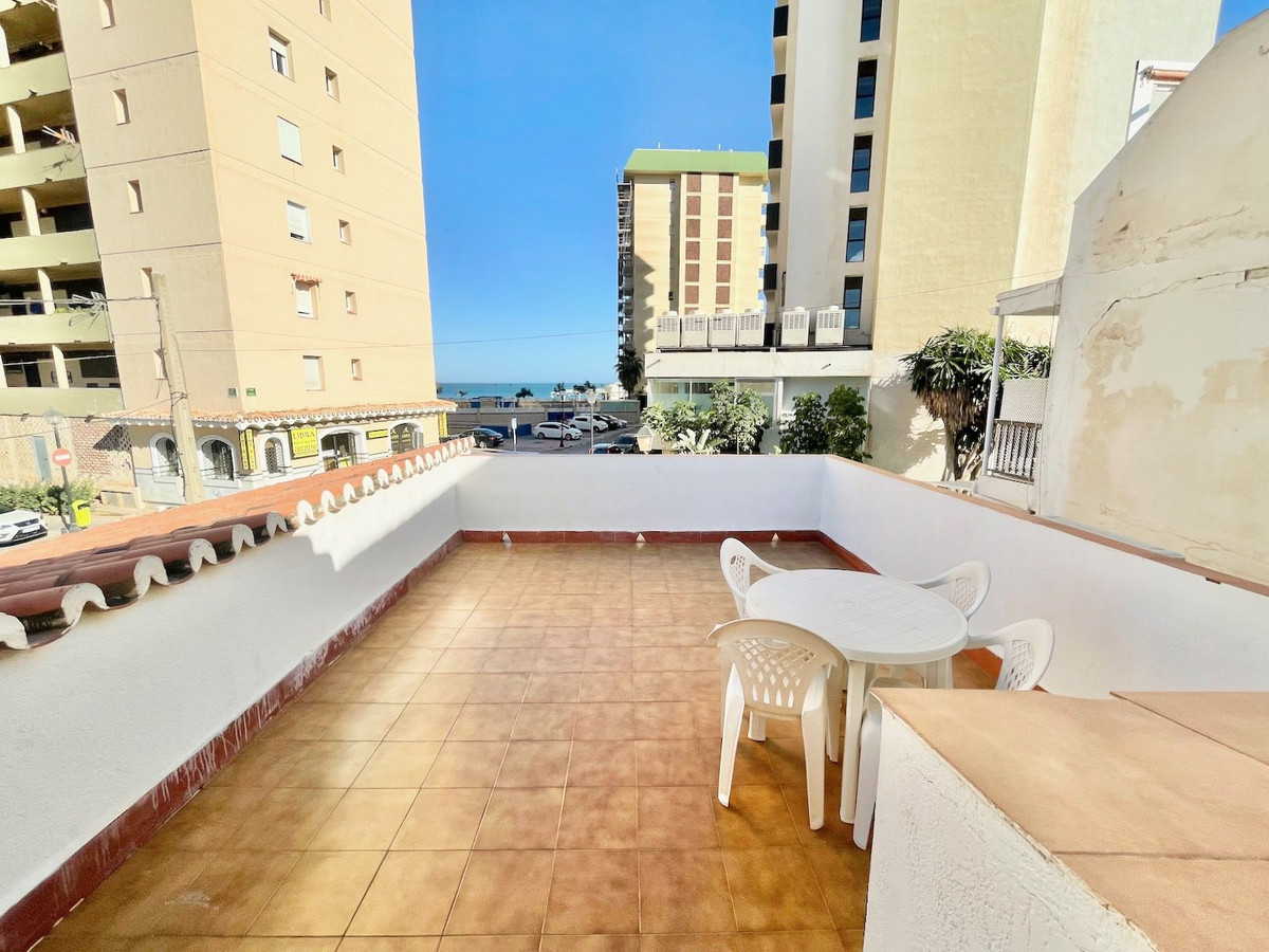 5 Bed Townhouse for sale in Fuengirola Costa Del Sol, Málaga, Spain