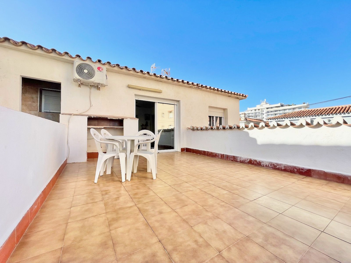 5 Bed Townhouse for sale in Fuengirola Costa Del Sol, Málaga, Spain