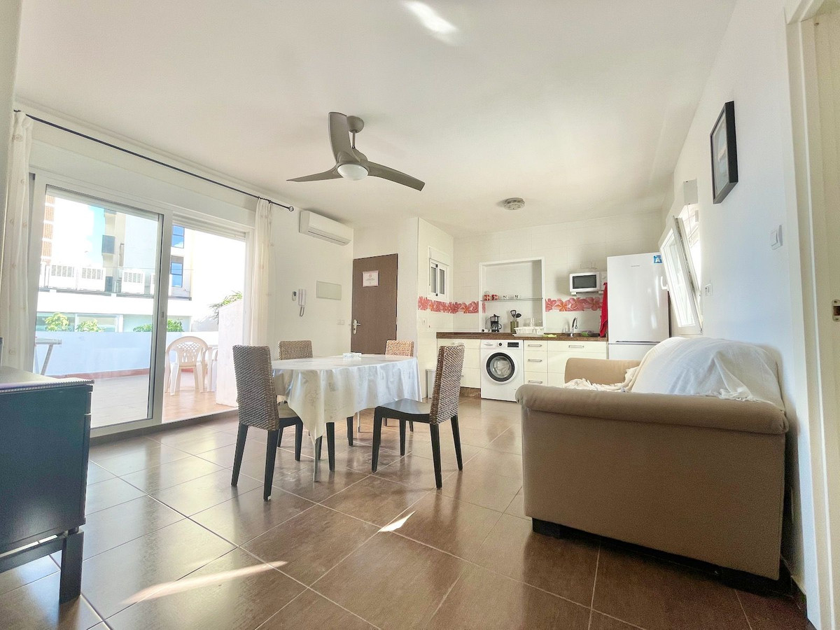 5 Bed Townhouse for sale in Fuengirola Costa Del Sol, Málaga, Spain