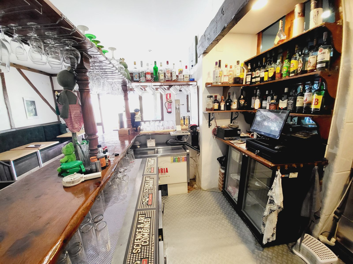 Commercial unit for sale in El Faro Costa Del Sol, Málaga, Spain