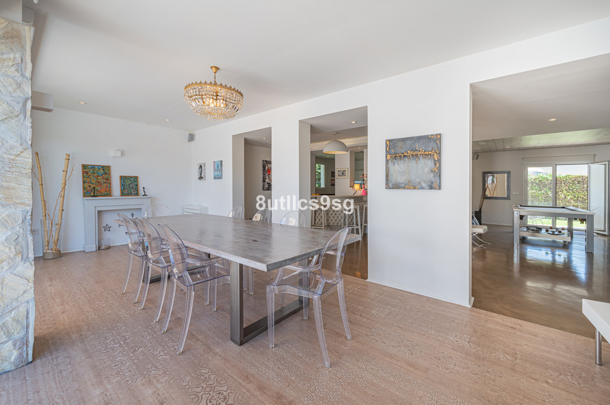5 Bed Townhouse for sale in Nueva Andalucía Costa Del Sol, Málaga, Spain