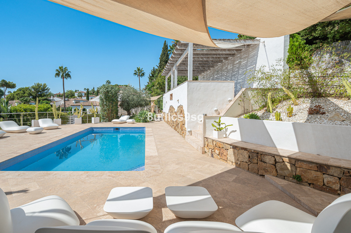 5 Bed Townhouse for sale in Nueva Andalucía Costa Del Sol, Málaga, Spain