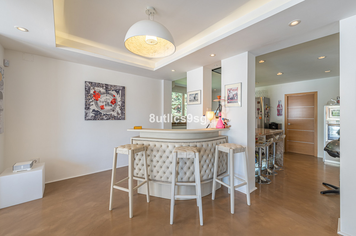 5 Bed Townhouse for sale in Nueva Andalucía Costa Del Sol, Málaga, Spain