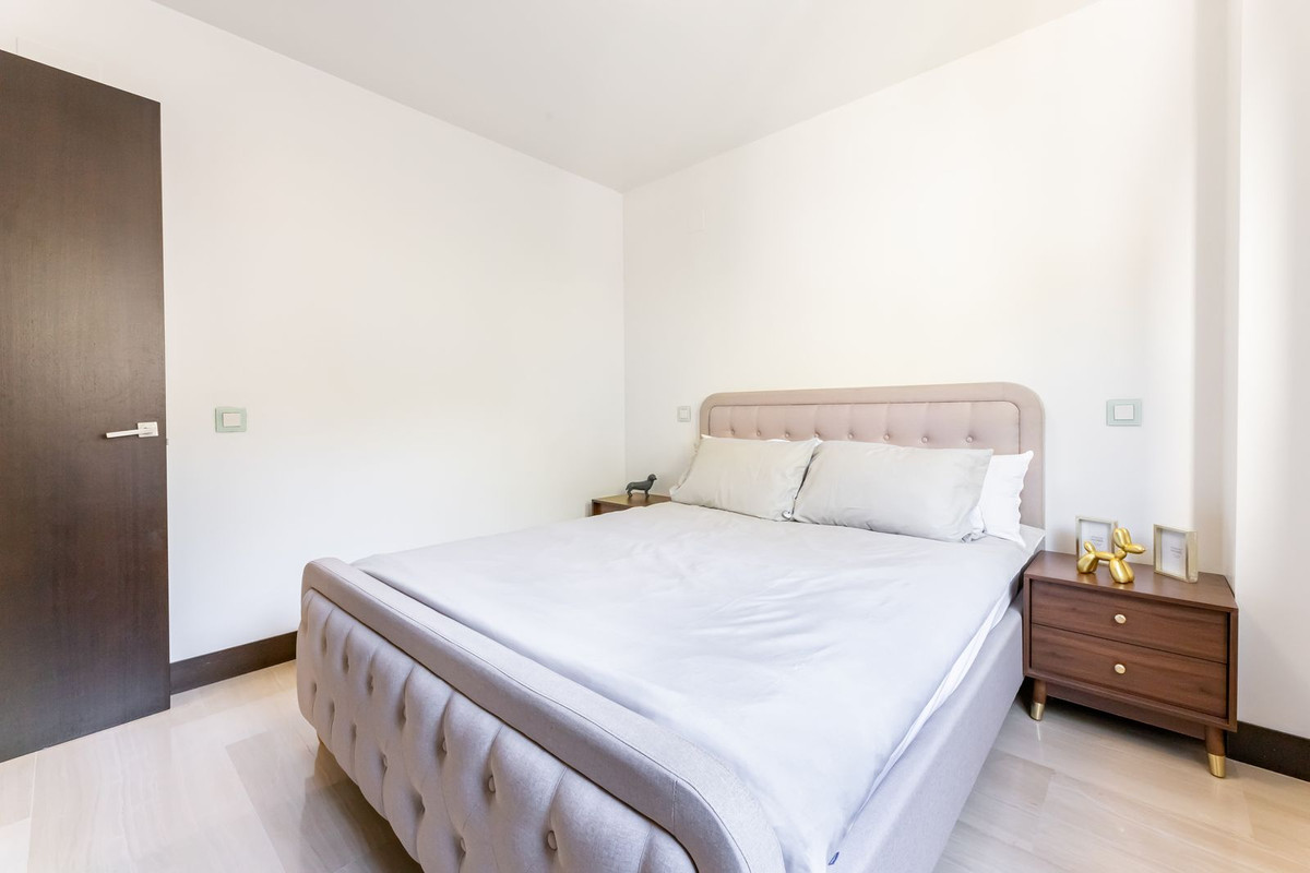 2 Bed Apartment for sale in Benahavís Costa Del Sol, Málaga, Spain