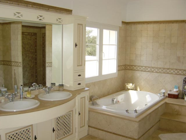 Se vende Villa - Chalet de 7 dormitorios en Costa Del Sol, Cadiz, España