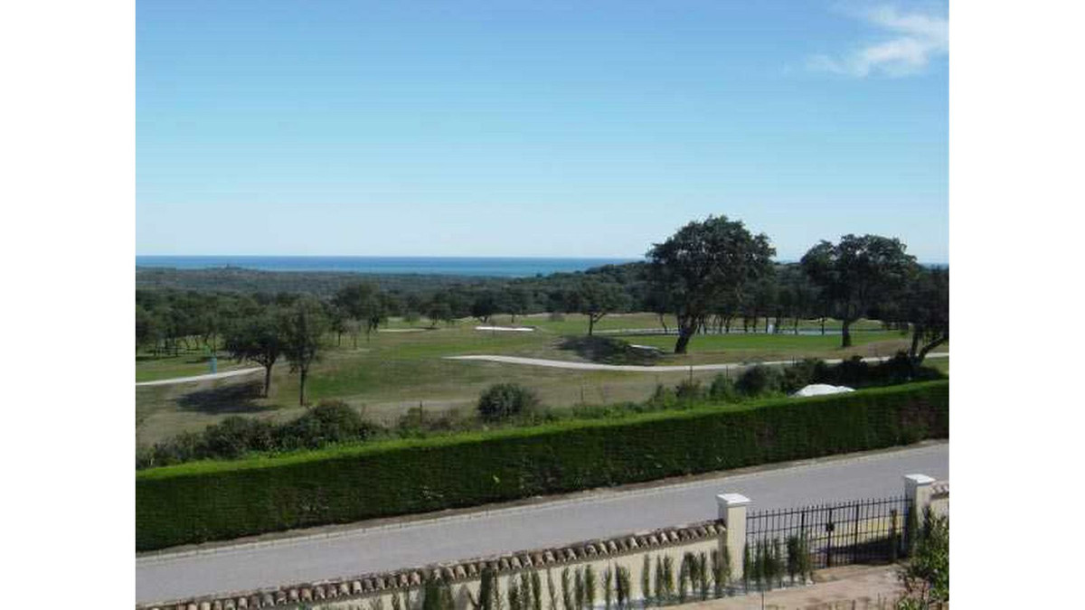 Se vende Villa - Chalet de 7 dormitorios en Costa Del Sol, Cadiz, España