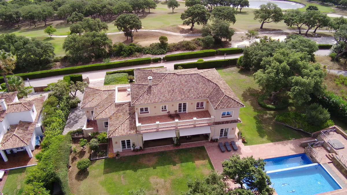 Se vende Villa - Chalet de 7 dormitorios en Costa Del Sol, Cadiz, España
