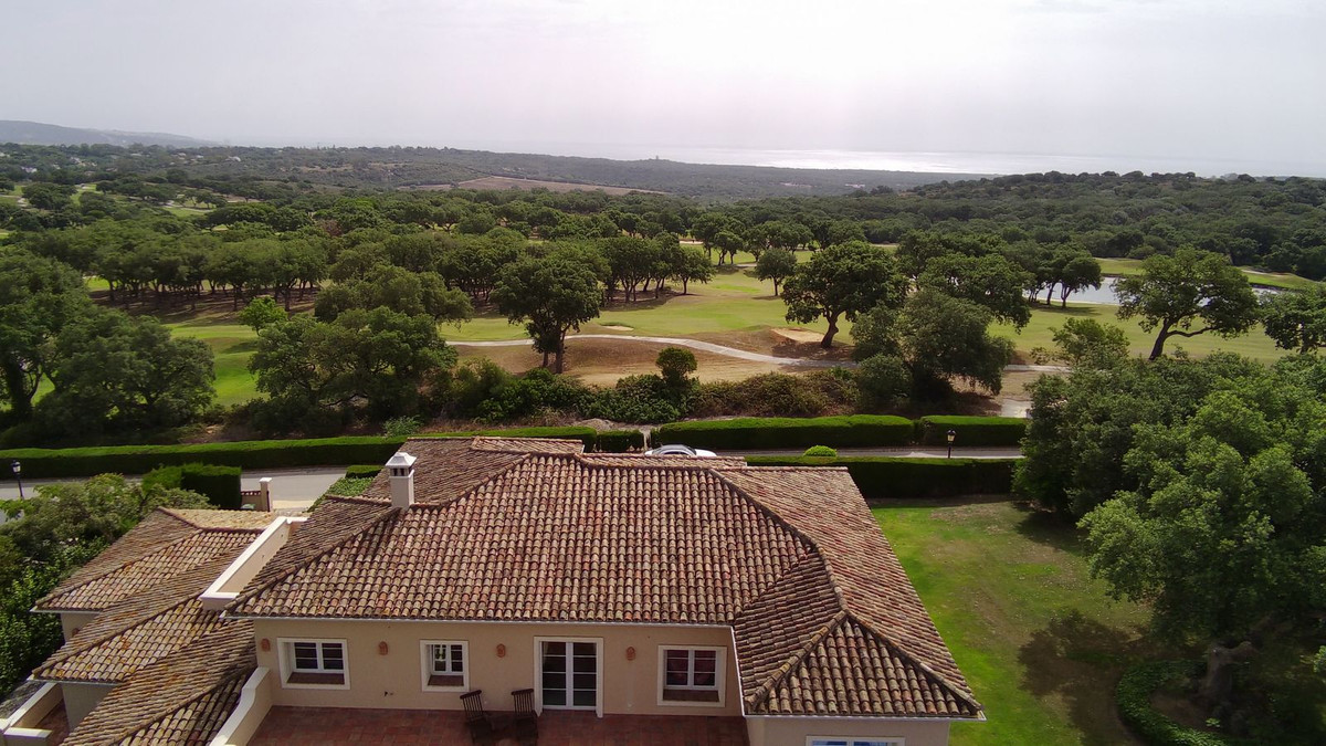 Se vende Villa - Chalet de 7 dormitorios en Costa Del Sol, Cadiz, España