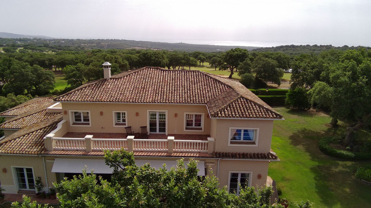 Se vende Villa - Chalet de 7 dormitorios en Costa Del Sol, Cadiz, España