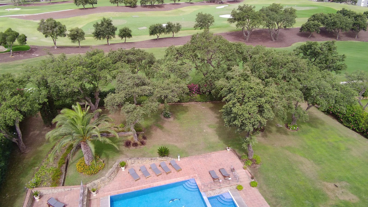 Se vende Villa - Chalet de 7 dormitorios en Costa Del Sol, Cadiz, España