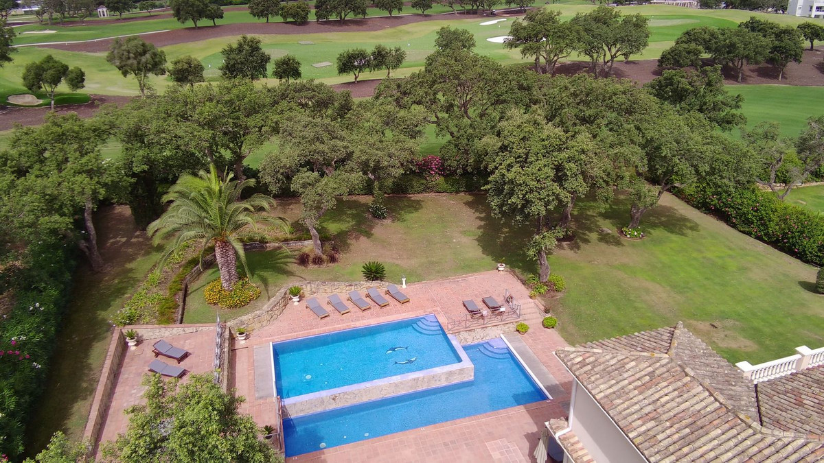Se vende Villa - Chalet de 7 dormitorios en Costa Del Sol, Cadiz, España