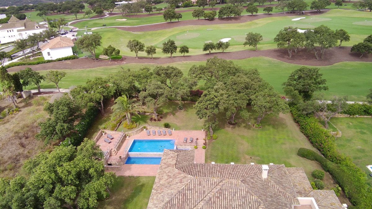 Se vende Villa - Chalet de 7 dormitorios en Costa Del Sol, Cadiz, España