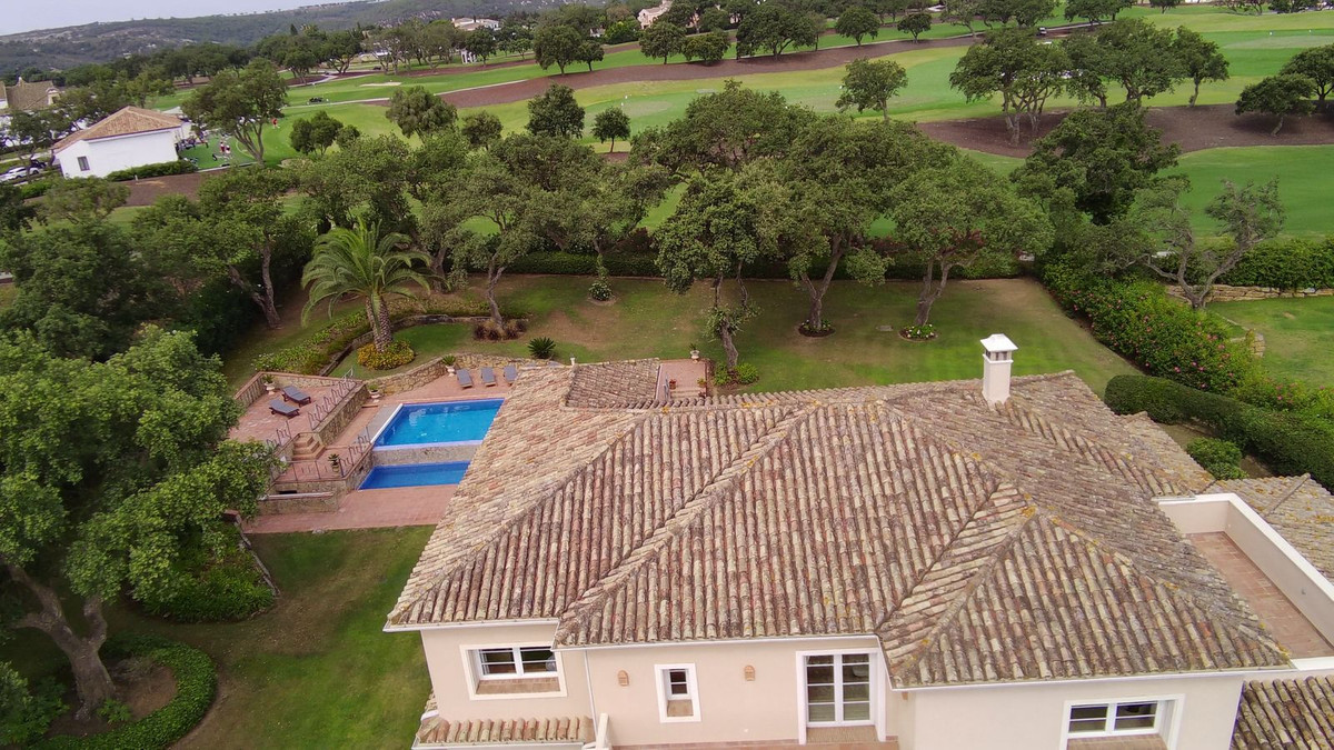 Se vende Villa - Chalet de 7 dormitorios en Costa Del Sol, Cadiz, España
