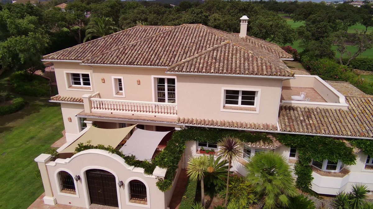 Se vende Villa - Chalet de 7 dormitorios en Costa Del Sol, Cadiz, España
