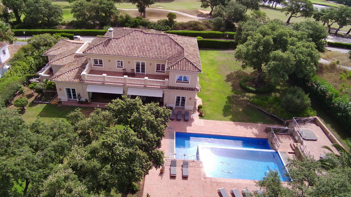 Se vende Villa - Chalet de 7 dormitorios en Costa Del Sol, Cadiz, España