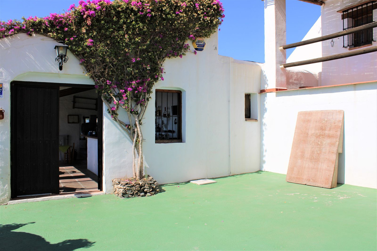 3 Bed Townhouse for sale in Frigiliana Costa Del Sol East, Málaga, Spain