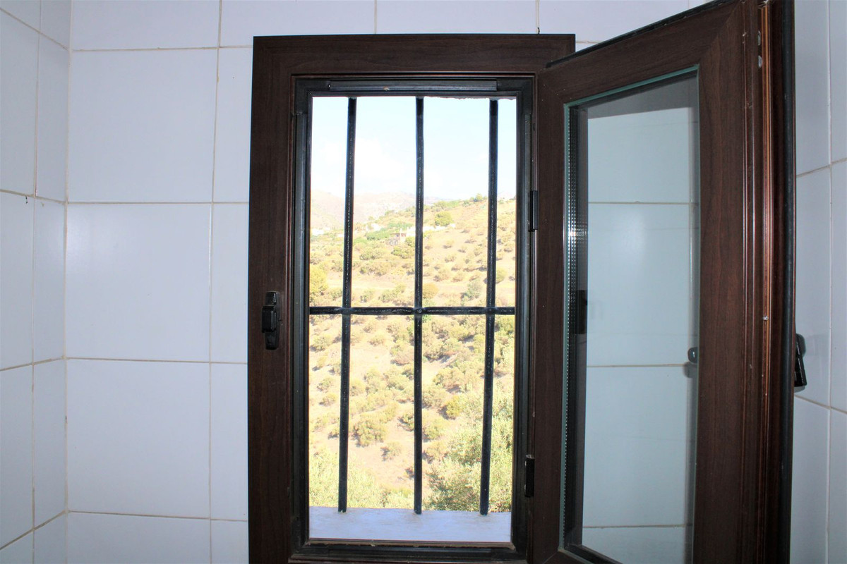 3 Bed Townhouse for sale in Frigiliana Costa Del Sol East, Málaga, Spain