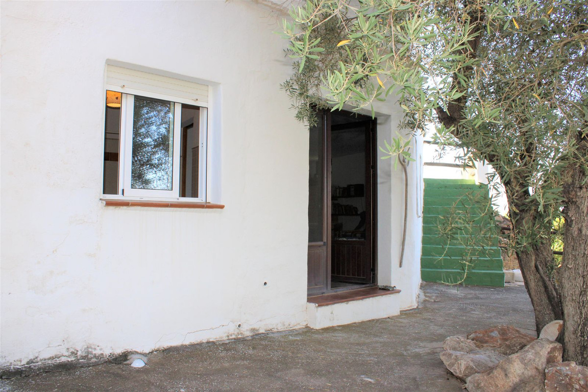 3 Bed Townhouse for sale in Frigiliana Costa Del Sol East, Málaga, Spain