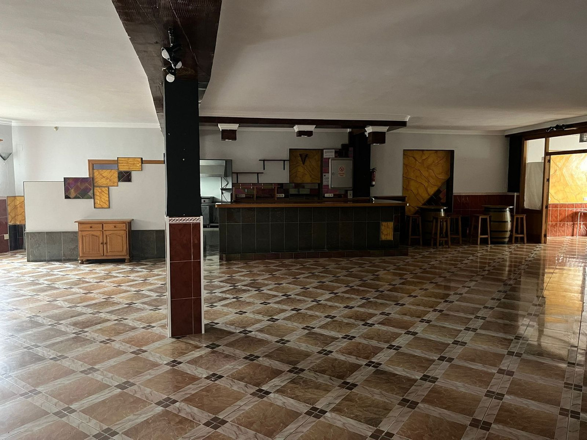 Commercial unit for sale in Coín Costa Del Sol, Málaga, Spain