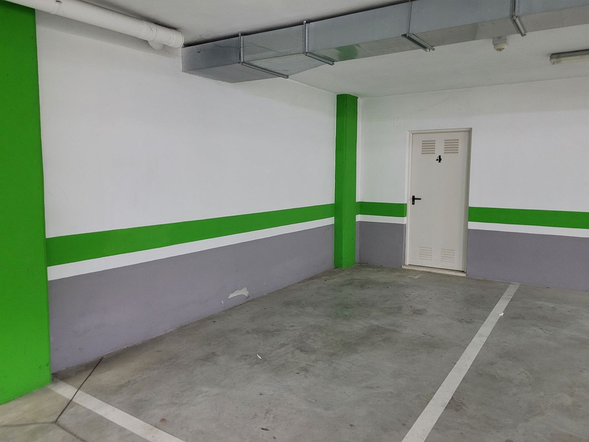 Se vende Garaje  en Costa Del Sol, Málaga, España