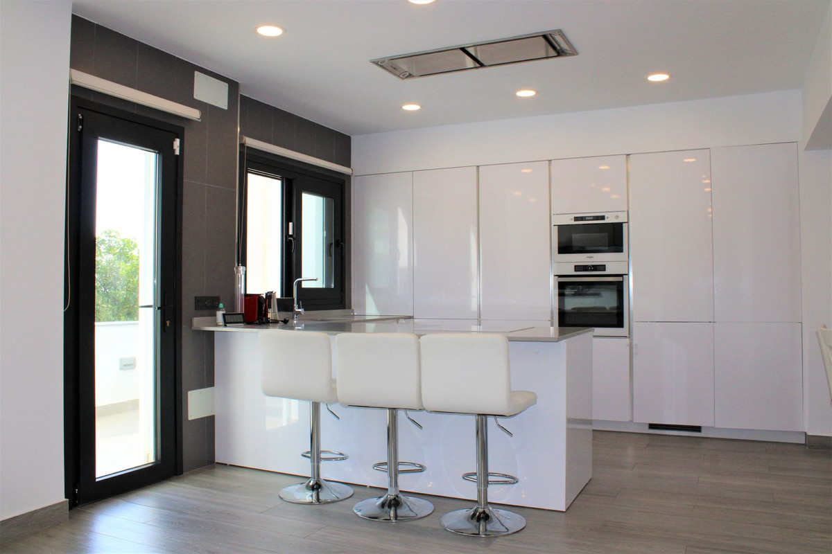 6 Bed Townhouse for sale in Nerja Costa Del Sol East, Málaga, Spain