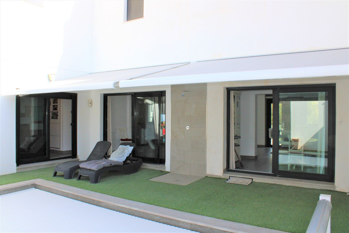 6 Bed Townhouse for sale in Nerja Costa Del Sol East, Málaga, Spain
