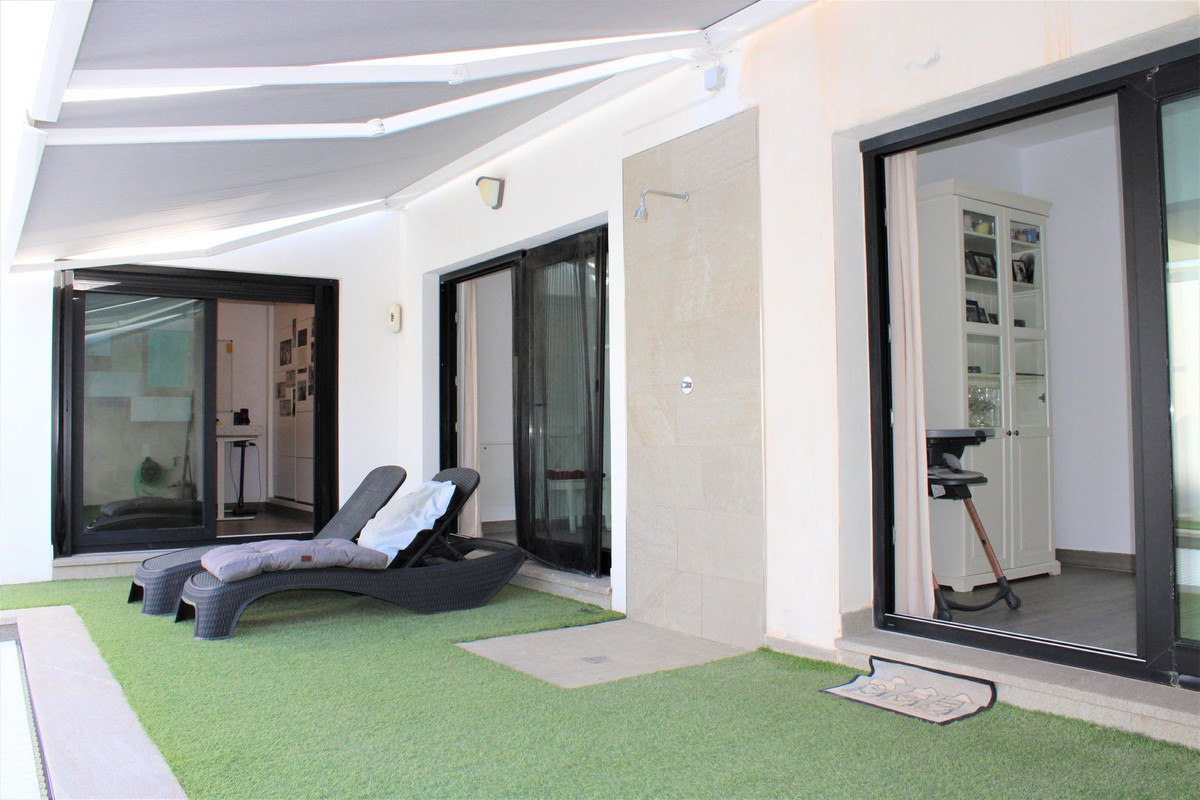6 Bed Townhouse for sale in Nerja Costa Del Sol East, Málaga, Spain
