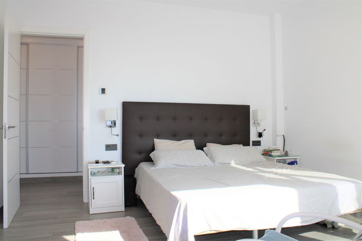 6 Bed Townhouse for sale in Nerja Costa Del Sol East, Málaga, Spain
