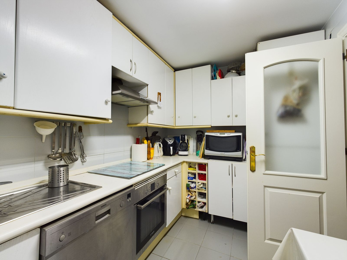 3 Bed Apartment for sale in Elviria Costa Del Sol, Málaga, Spain