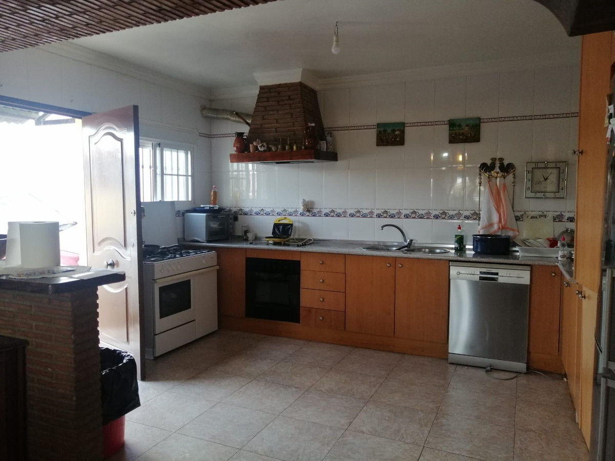 4 Bed Townhouse for sale in Cártama Costa Del Sol, Málaga, Spain