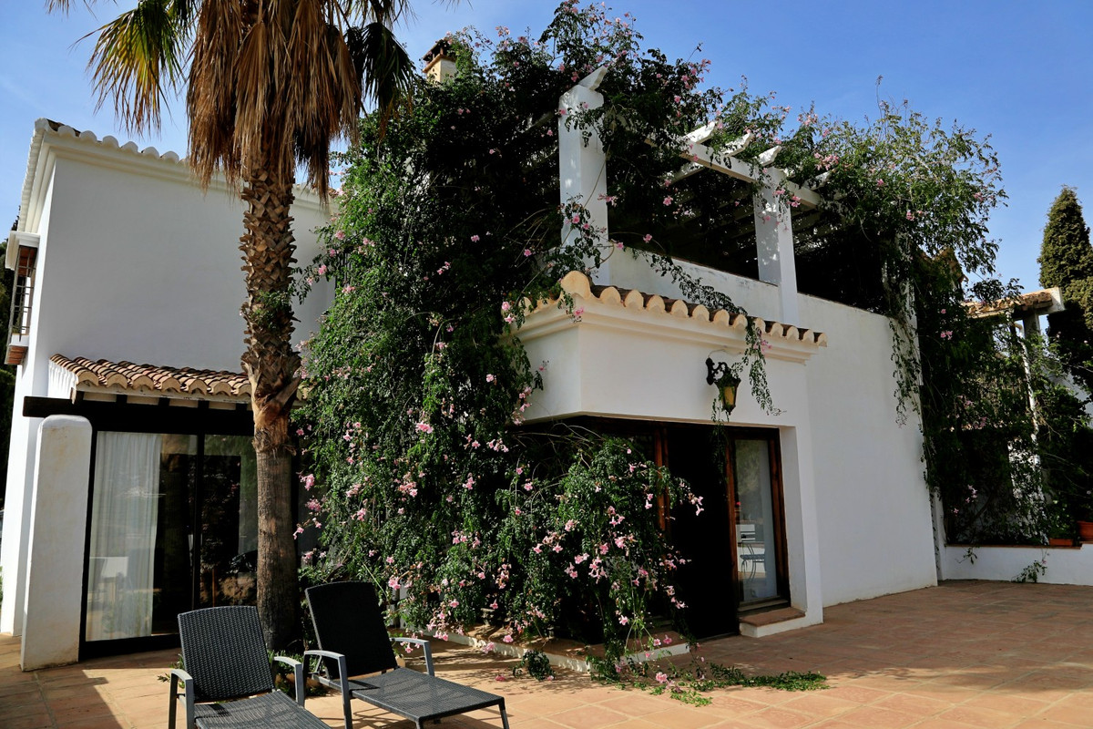 7 Bed Townhouse for sale in Torrox Costa Del Sol East, Málaga, Spain