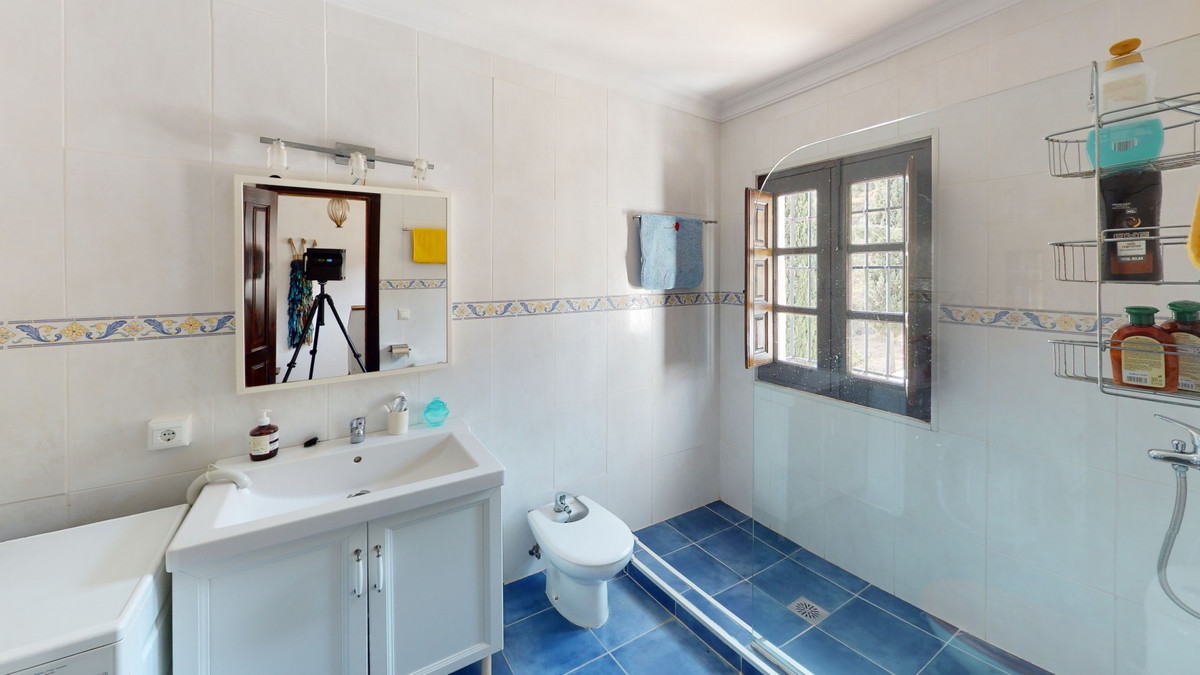 7 Bed Townhouse for sale in Torrox Costa Del Sol East, Málaga, Spain