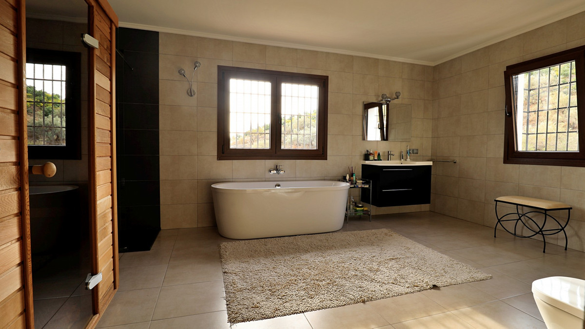 7 Bed Townhouse for sale in Torrox Costa Del Sol East, Málaga, Spain
